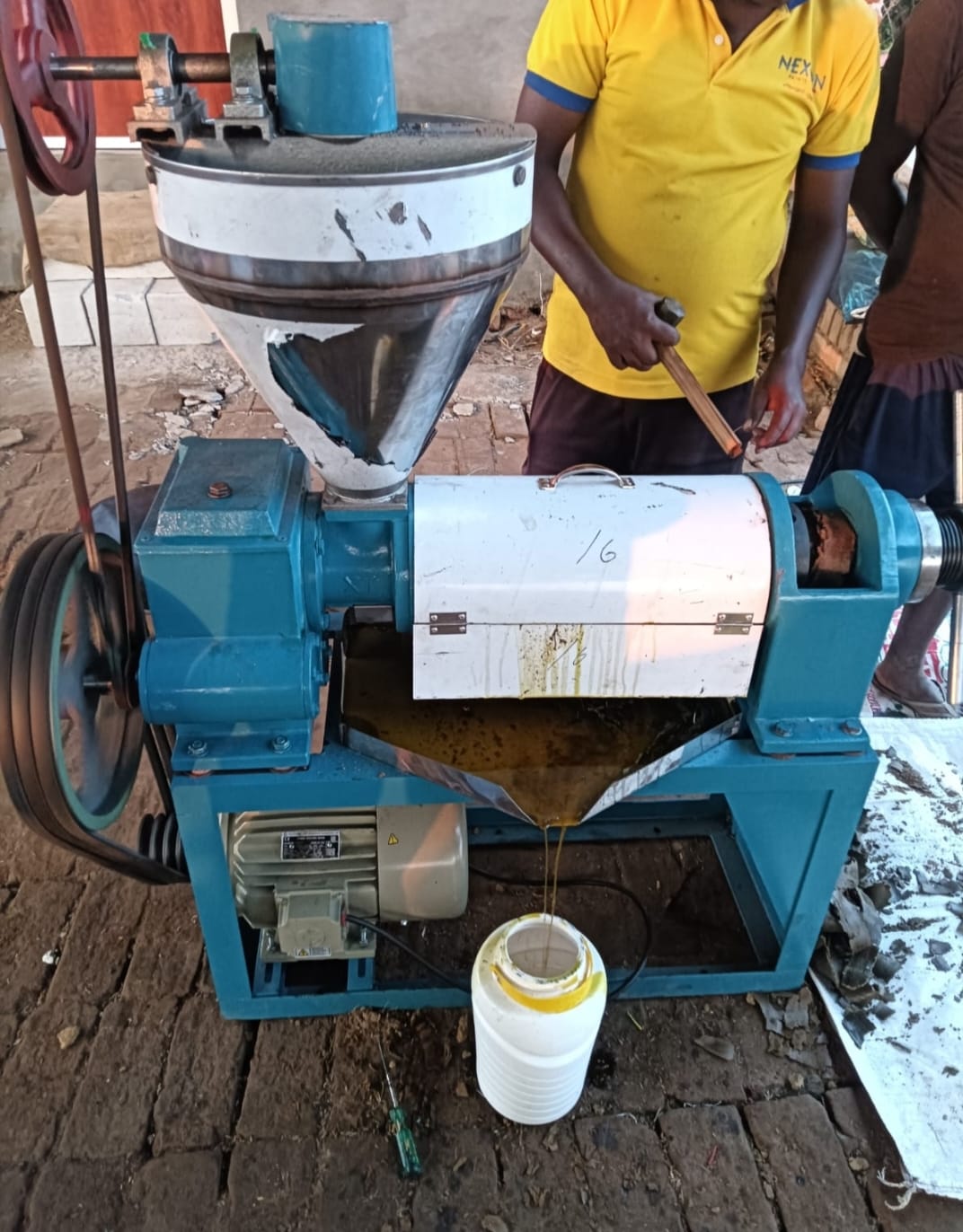 cold oil press machine 7.5 hp - Image 5