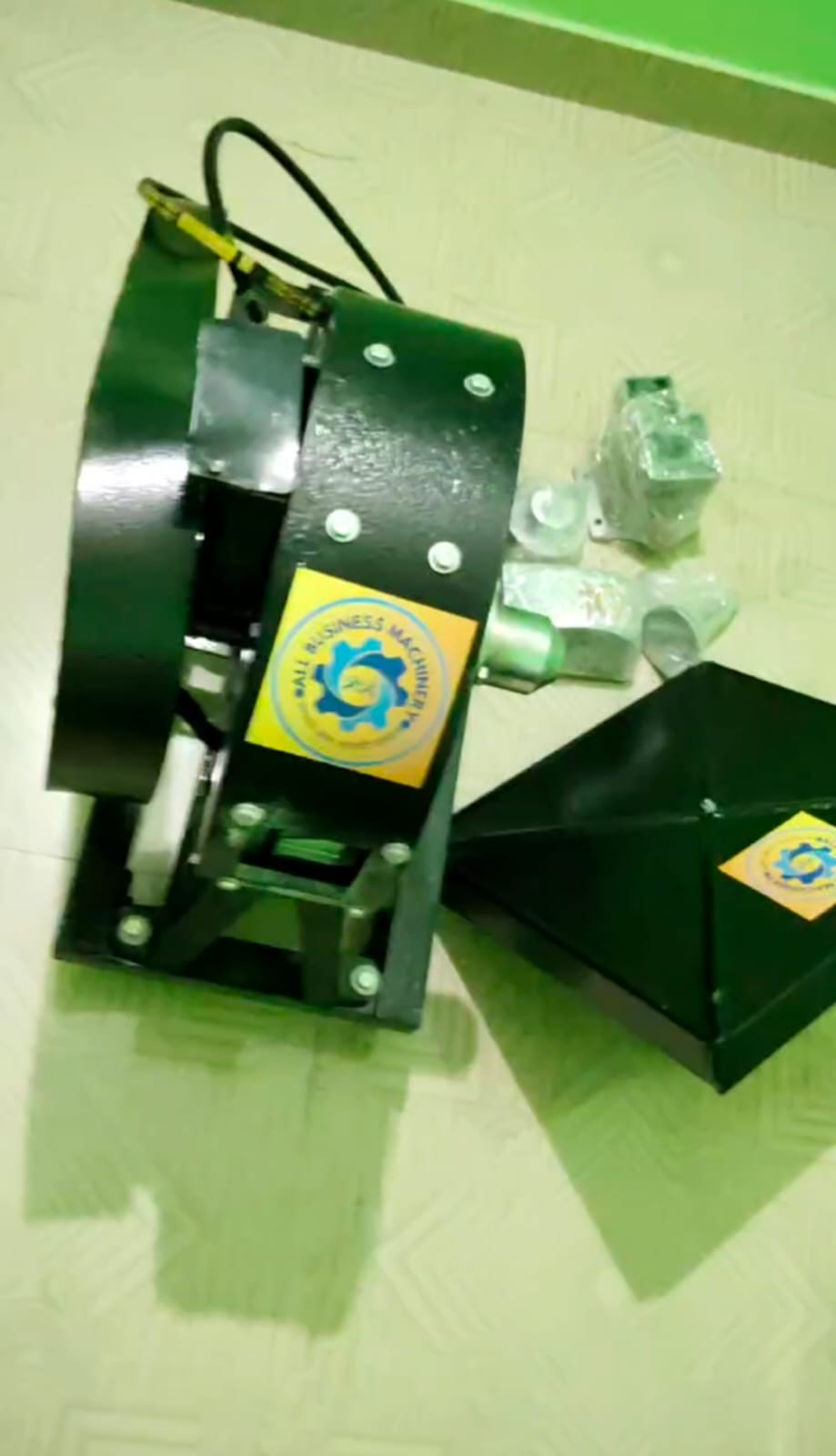 14 inch diamond aata chakki - Image 1